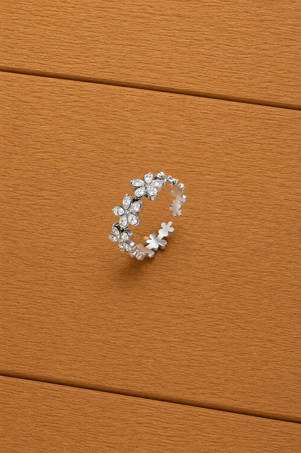 Bloemetjes en Steentjes Ring - Zilver